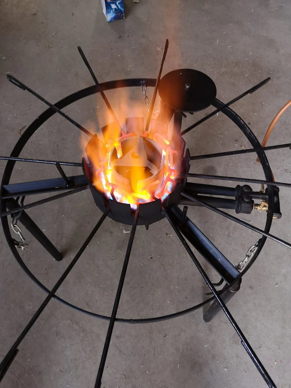 12-letter gas burner heating up