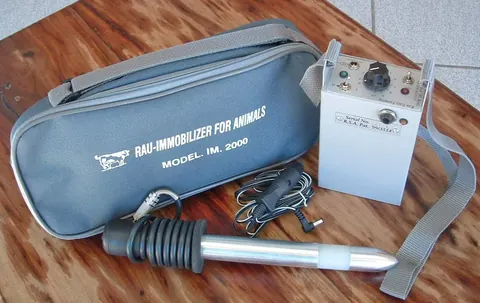 Rau animal immobilizer and accessories